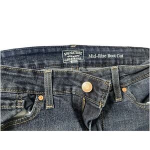 Signature Gold By Levi Strauss & Co. Women's 30/34 Mid Rise Bootcut Stretch Jean